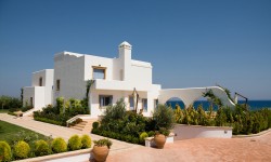 Mes cuml dia sed inenias  lot aliiqtes dolor ame.